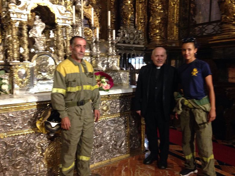 2016 09 23 MarchaSeagaOfrendaFloralSantiago08.jpg